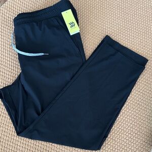 NWT All in Motion Black 360 Pull on Lifestyle Active Mens Pants with Zip Pocket